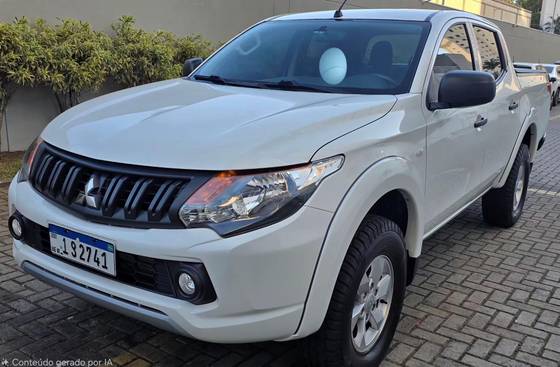 MITSUBISHI L200 TRITON 2.4 16V TURBO DIESEL GL CD 4X4 MANUAL MITSUBISHI L200 TRITON 2.4 16V TURBO DIESEL GL CD 4X4 MANUAL